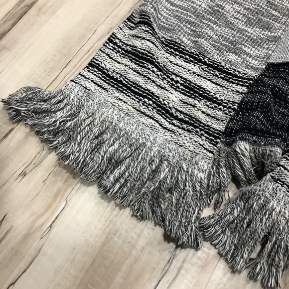 Ariat Cardigan - Picture 2 of 8